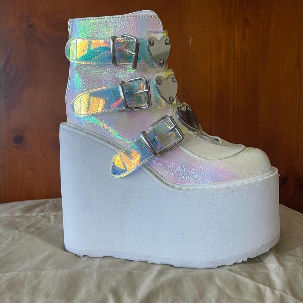 White Pearlized Platform Heart Plate Cyber Punk Ankle Boots Swing 105